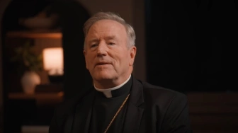 Biskup Barron dziękuje administracji USA: Zakaz operacji korekty płci to akt troski o dzieci