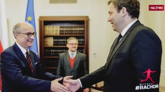 Sondaż. Polacy świadomi kontaktów Czarzastego. Rachoń zapowiada kolejne ataki na stację