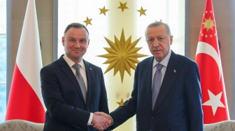 Prezydent Turcji podziękował Polsce w rozmowie z prezydentem Andrzejem Dudą