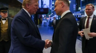 "Bardzo dobra" rozmowa prezydentów: Dudy i Trumpa