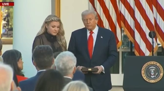 Donald Trump pośmiertnie uhonorował Charliego Kirka Prezydenckim Medalem Wolności