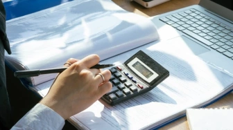 Cash flow w firmie z flotą – jak uniknąć zamrażania kapitału? [Materiał promocyjny]