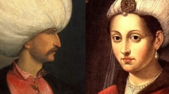 Porwana z ziem Rzeczypospolitej, została królową imperium i żoną sułtana Sulejmana Wspaniałego