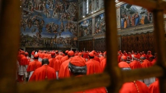 Rozpoczyna się Konsystorz: narada Papieża z kardynałami