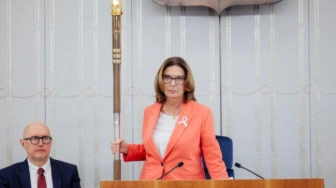 Kontrowersyjna dotacja Senatu. Fikcyjne spotkania z pisarzami i Fundacja Otwarty Dialog