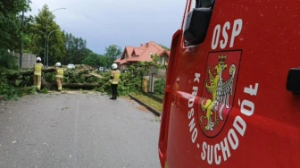 Żywioł uderzył w Podkarpacie. Tysiące domów bez prądu, strażacy w pełnej gotowości