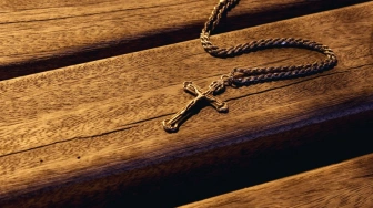 Krzyżyk uratował go od śmierci. Niezwykła historia!