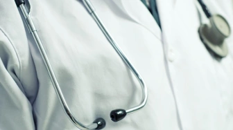 Uśmiechnięta Polska c.d. NFZ zaciska pasa, a zapłacą pacjenci