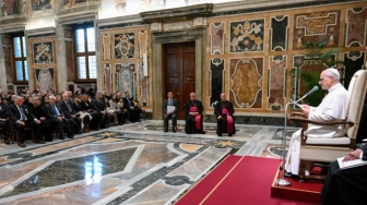 Papież: w procesach o stwierdzenie nieważności małżeństwa miłosierdzie i sprawiedliwość niech się uzupełniają