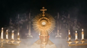 Hostia przemieniona w Ciało i Krew - niezwykły CUD