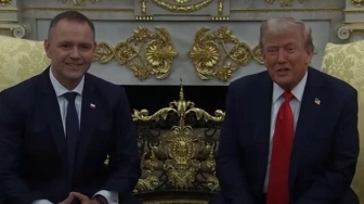 „Mój przyjaciel, prezydent Karol Nawrocki”. Trump o kulisach uwolnienia Poczobuta