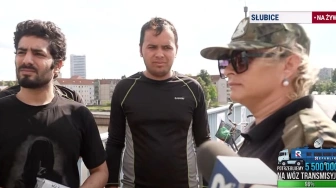 Nawet się z tym nie kryją. Niemcy przywieźli Afgańczyków busem