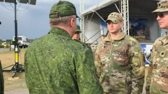Amerykańscy oficerowie przyglądali się manewrom Zapad-2025