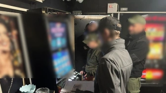 Mocne uderzenie w nielegalny hazard – 15 osób zatrzymanych i 80 zabezpieczonych automatów