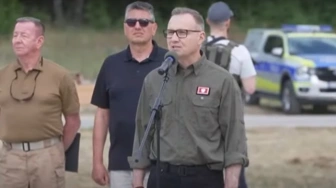 Prezydent Duda na granicy dziękuje żołnierzom i funkcjonariuszom: „Niech żyje Polska!”