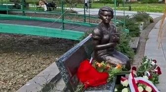 Pamięć, która uczy odwagi. W Rzeszowie stanęła ławeczka bł. Natalii Tułasiewicz