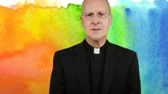 Amerykański jezuita porównuje książki szerzące propagandę LGBT do... przypowieści Chrystusa