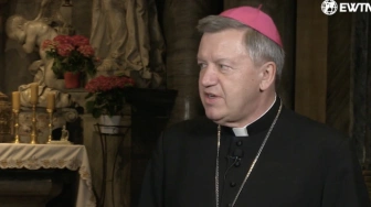 Dzieci miały obowiązkowo przebrać się za płeć przeciwną. Abp Kupny wsparł protestujących rodziców