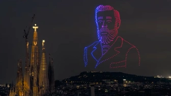 Hiszpania. Sagrada Familia otwarta z dronami i udziałem Leona XIV [Wideo]