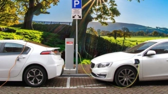 Amatorzy elektryków też nabici w butelkę przez Tuska? Budżet na „NaszEauto” na wyczerpaniu