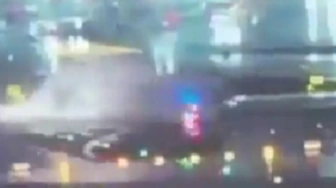 [WIDEO] Tragiczne zderzenie samolotu z wozem strażackim. Jest nagranie