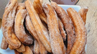 Chrupiące churros. Smak, za którym będziesz tęsknił