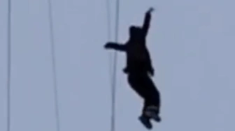 [WIDEO] Wstrząsająca tragedia. Kobieta spadła z wyciągu górskiego