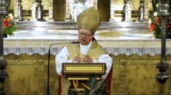 Najpierw pochować ofiary. Tego zabrakło w oświadczeniu kardynałów