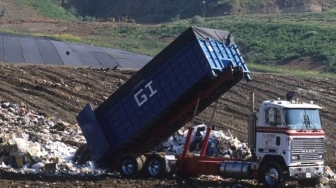 PE wprowadził zakaz eksportu odpadów z tworzyw sztucznych do krajów poza OECD