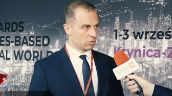 Szatkowski kontra Tusk: cofnięcie poświadczenia, medialna gra i polityczne rozliczenia