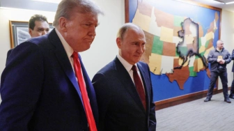 Niemcy: Trump wpadł w sidła Putina jak „żarłoczny szop pracz”