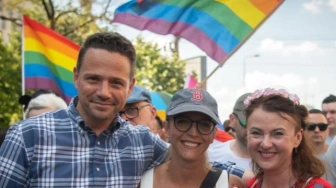 Trzaskowski chwali się pierwszym „aktem małżeństwa” jednopłciowego
