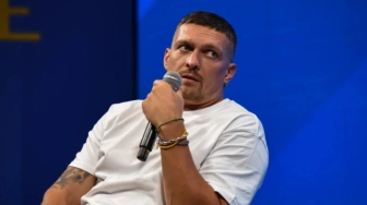 Legendarny pięściarz wsparł odbudowę muzeum dowódcy UPA
