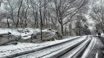 Śliska noc nad Polską. IMGW ostrzega przed oblodzeniem w 12 województwach
