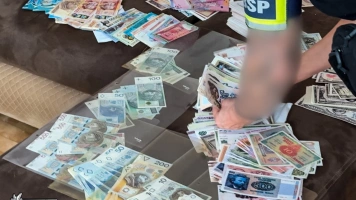 Samodzielnie fałszował banknoty. 47-latek w rękach policji