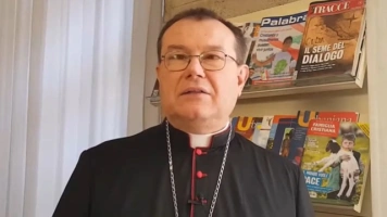 Kremlowskie media atakują abp. Pezziego za brak podpisu pod politycznym oświadczeniem