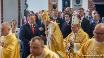 Abp Adrian Galbas: Podziały są głębokie, a wojna coraz bliżej granic