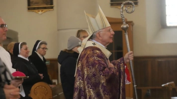 Abp Jędraszewski o in vitro: Człowiek nie jest produktem!