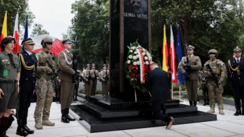 Prezydent: Warszawa podniosła pięści, bo nie chciała podnieść rąk