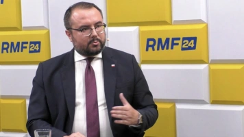 Polska donosi obcemu państwu na swoich obywateli. Jabłoński: Sikorski idzie w ślady Putina i Łukaszenki