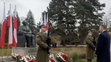 Prezydent złożył wieńce przed pomnikami Ojców Niepodległości