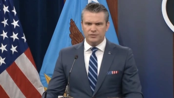 Sekretarz wojny USA modli się… fałszywym cytatem z Biblii