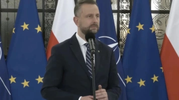 „Informacja zginęła w poczcie generała”. Onet o „paraliżu w polskim wojsku”