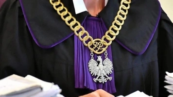 Mec. Lewandowski mocno o unieważnieniu rozwodu z powodu „neosędziego”