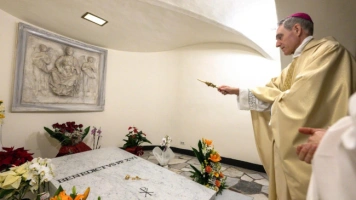 Abp Gänswein: homilie Benedykta XVI to szkoła życia i wiary