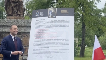 „My, katolicy…”. Karol Nawrocki podpisał umowę z organizacjami katolickimi
