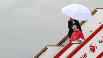 „Pokój z Wami!” Leon XIV wylądował w Algierze