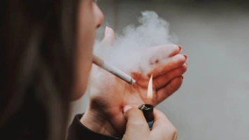 Efekt decyzji rządu. Polacy wracają do tradycyjnych papierosów