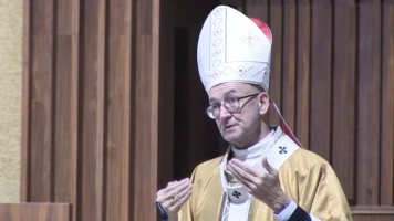 Abp Galbas: Zamiast obrażać się na masskulturę, powinniśmy ją chrystianizować