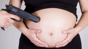 Absolutny SKANDAL! Aborcja na teleporadzie i gigantyczna kara od NFZ